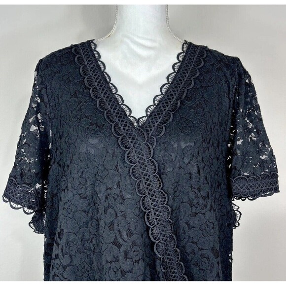 Torrid Stretch Lace Surplice Crop Top Deep Black Size 5X (28) - Picture 9 of 12